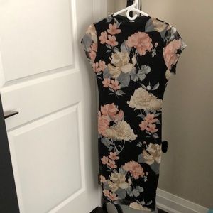 Short sleeve dress